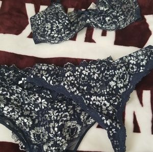 Vs bra and two panties